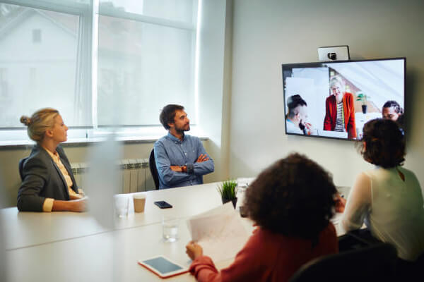 🏅 Venta e instalación cámaras web  videoconferencia en salónes