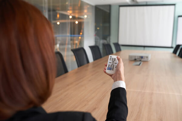 🏅 Venta e instalación de proyectores para cine en casa